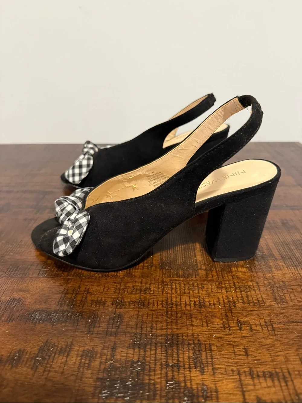Nine West Black Slingback Heels with Black-and-White Gingham Bow / like new W